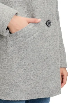 DAMES AMBER AND JUNE MANTEL