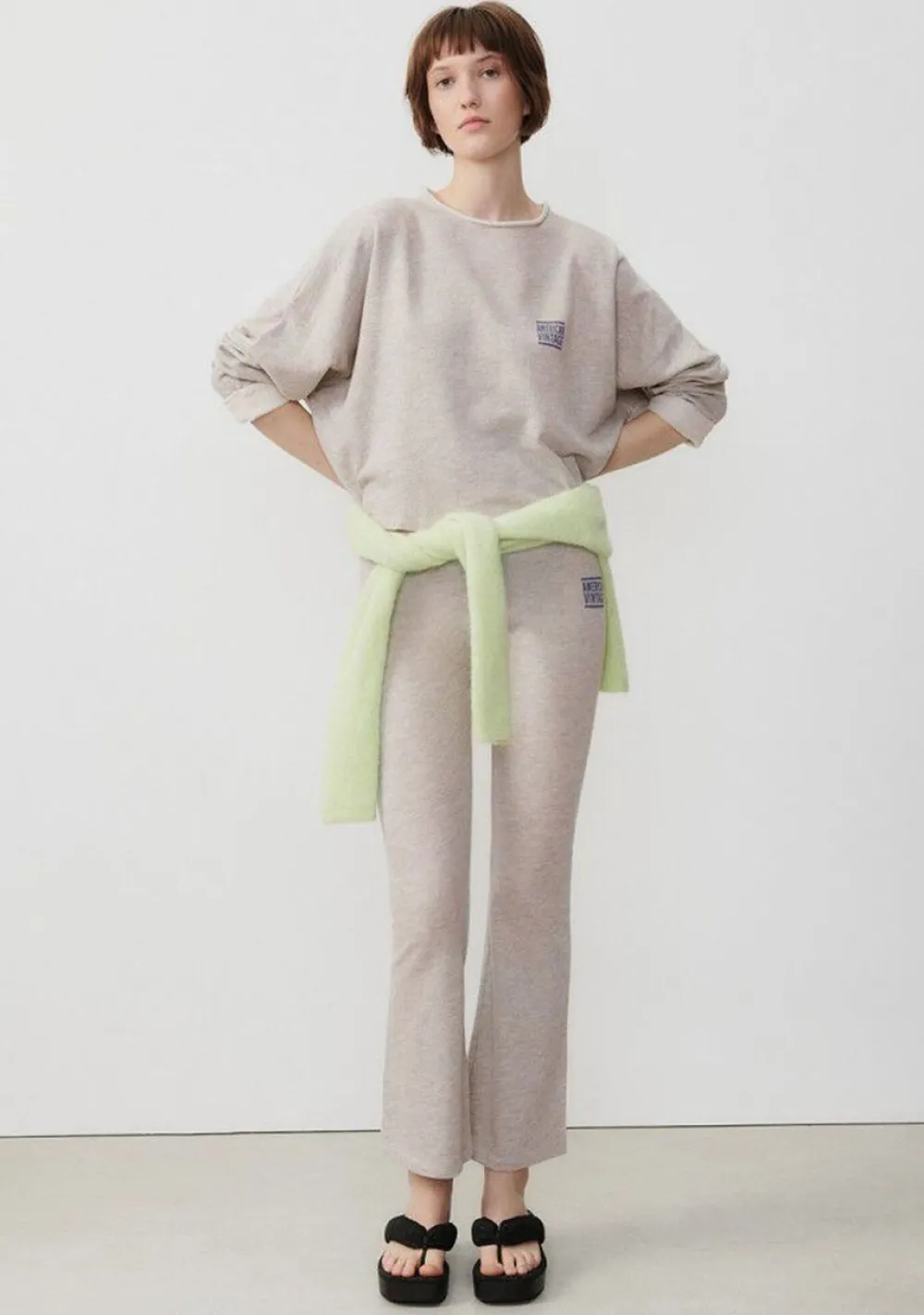 DAMES AMERICAN VINTAGE SWEATER