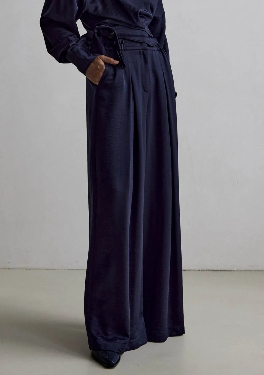 DAMES FEMMES DU SUD PANTALON