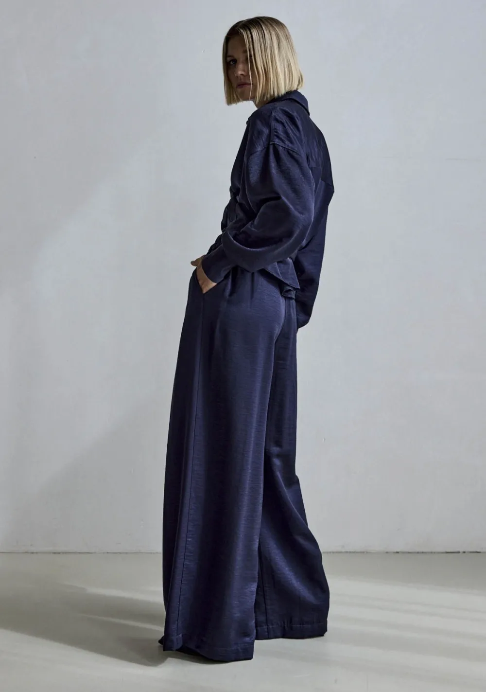 DAMES FEMMES DU SUD PANTALON