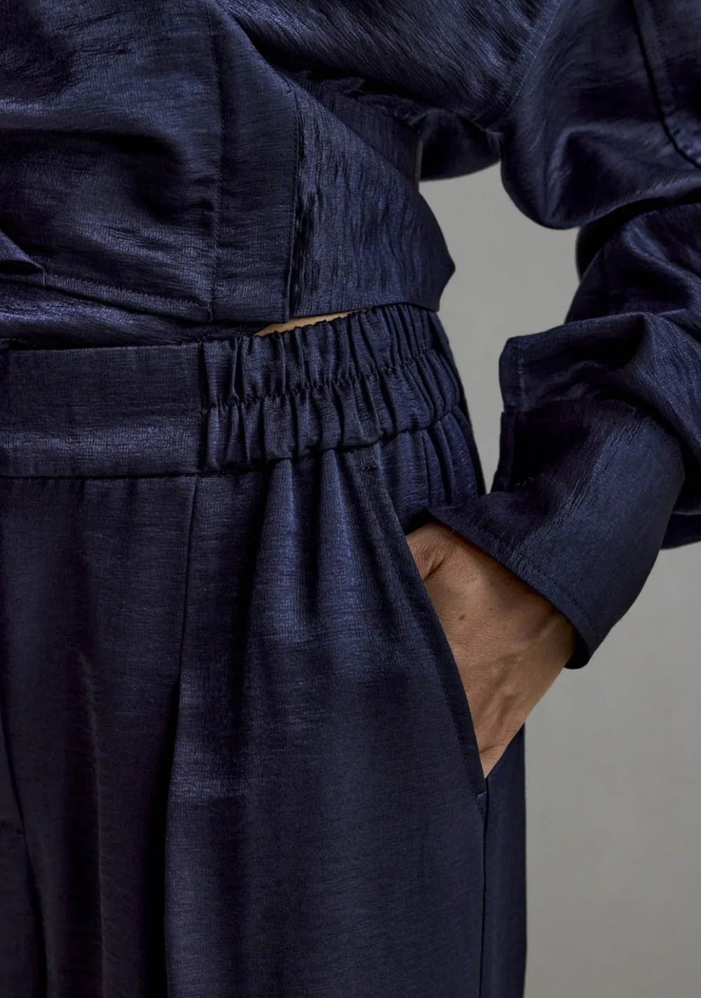 DAMES FEMMES DU SUD PANTALON