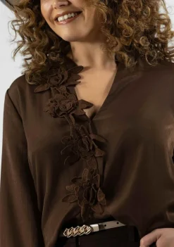 DAMES LABEL DOT BLOUSE