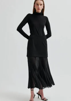 DAMES SECOND FEMALE ROK