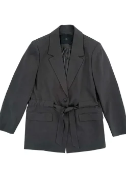 DAMES WITH BLACK BLAZER