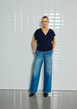 DAMES WITH BLACK GILET