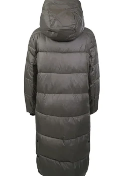 DAMES WITH BLACK JACK