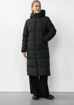 DAMES WITH BLACK JACK