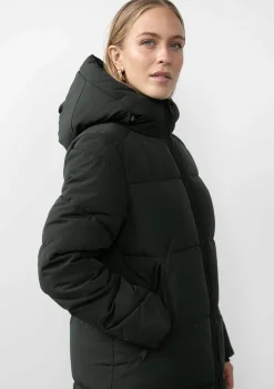 DAMES WITH BLACK JACK