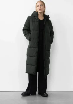 DAMES WITH BLACK JACK