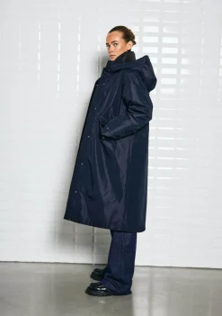 DAMES WITH BLACK JACK