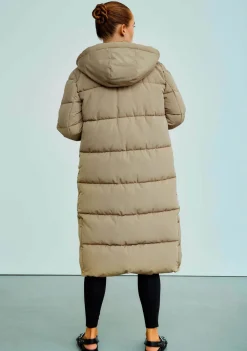 DAMES WITH BLACK JACK