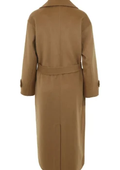 DAMES WITH BLACK JAS