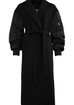 DAMES WITH BLACK MANTEL