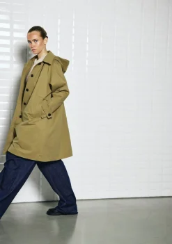 DAMES WITH BLACK TRENCHCOAT