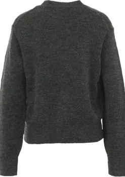 DAMES WITH BLACK TRUI