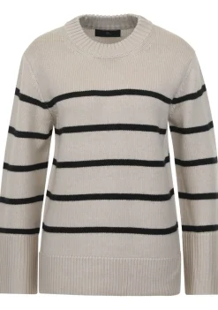 DAMES WITH BLACK TRUI