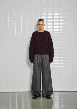 DAMES WITH BLACK TRUI