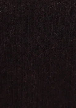 DAMES WITH BLACK TRUI