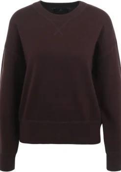 DAMES WITH BLACK TRUI