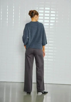 DAMES WITH BLACK VEST