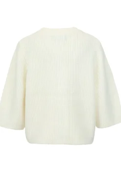 DAMES WITH BLACK VEST