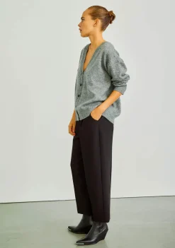 DAMES WITH BLACK VEST